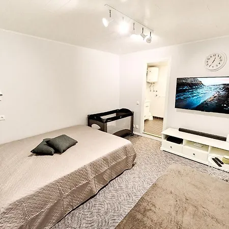 Lehola - Kontaktivaba Sissepaeaes Apartman *